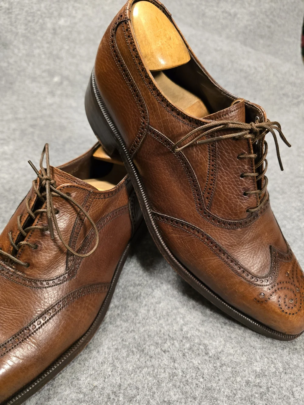 The Royal Imperial Florsheim Shoe Classic Brown Wingtip Leather Dress Shoes